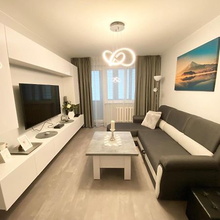Studio Flat In ปาเนเวชิส ภายนอก รูปภาพ