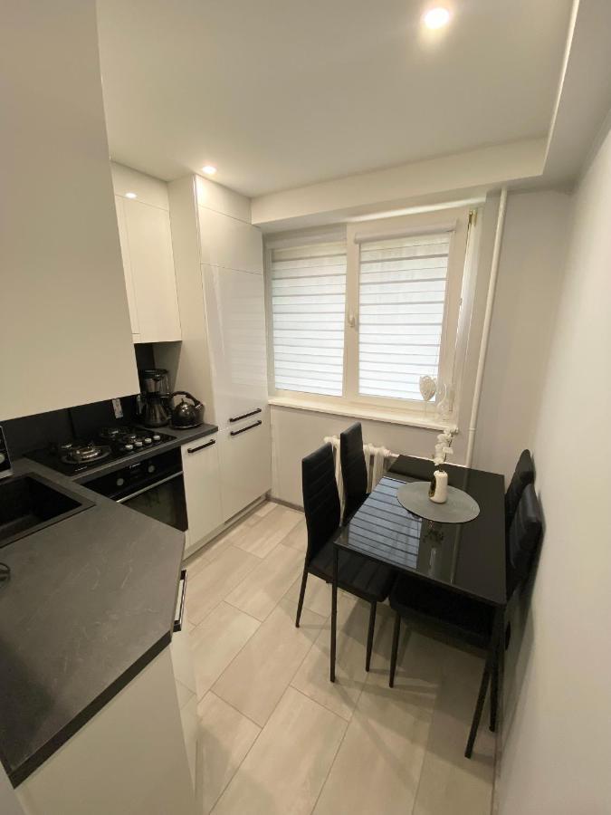Studio Flat In ปาเนเวชิส ภายนอก รูปภาพ