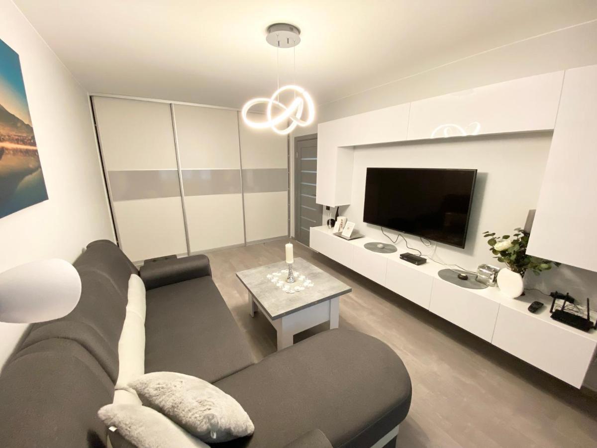 Studio Flat In ปาเนเวชิส ภายนอก รูปภาพ